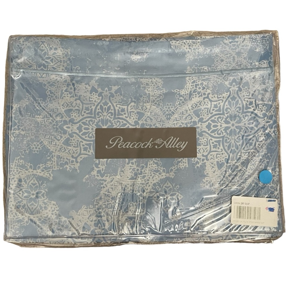 Peacock Alley Ornella Standard Sham 20x26 Blue White Medallion Cotton New - Picture 3 of 4